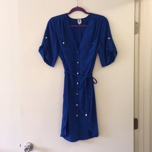 Stunning blue shirt dress with tie : size M